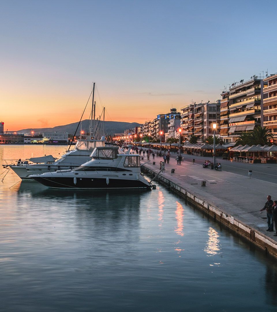 4_walk_along_the_kordoni_the_promenade_and_become_one_with_the_sea_1_1