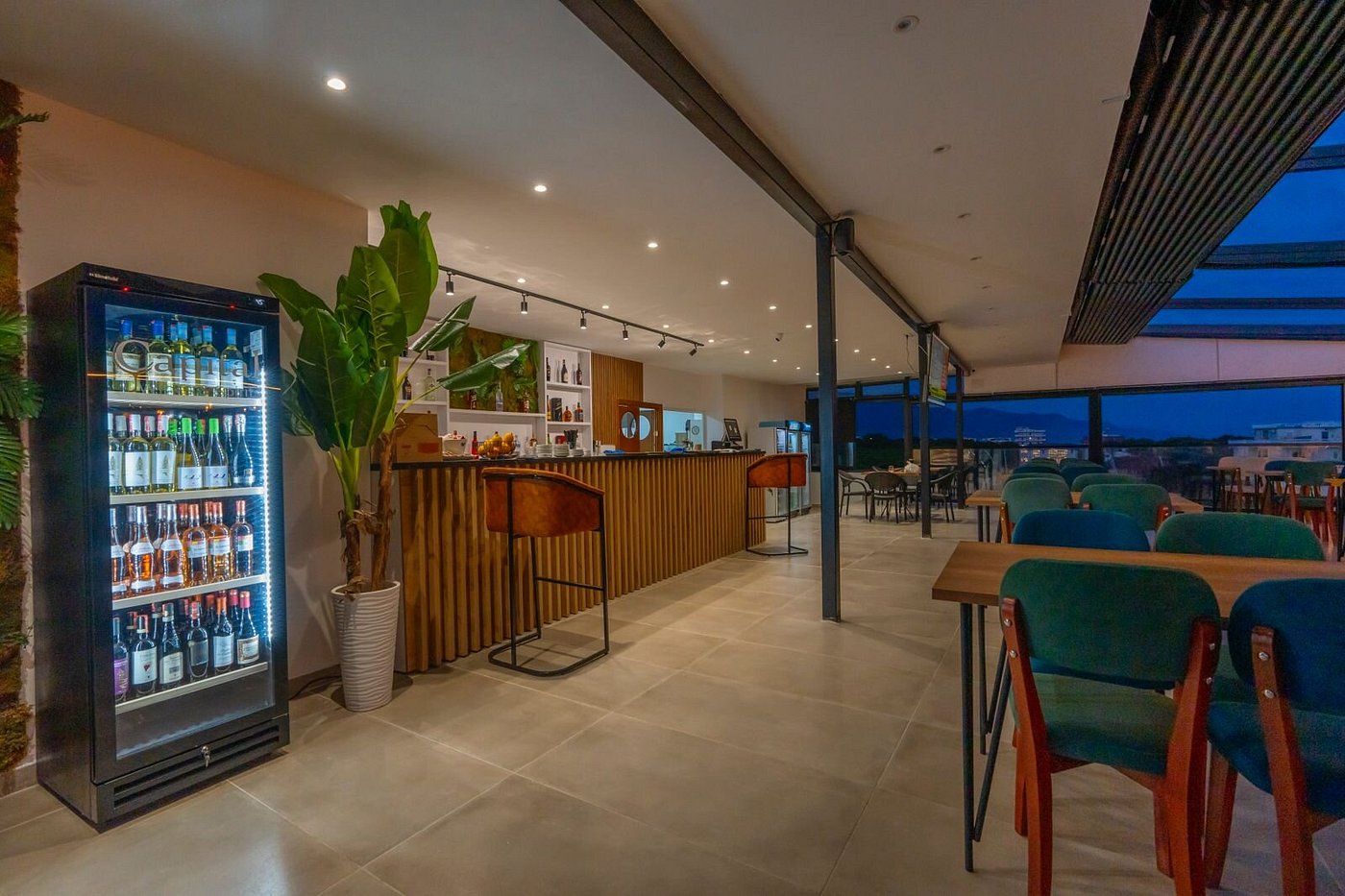 caption (6) caption (6)