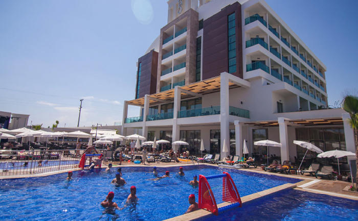 linda_sunny_beach_35438