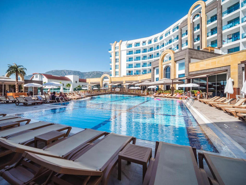 the_lumos_deluxe_resort_hotel___spa_50263